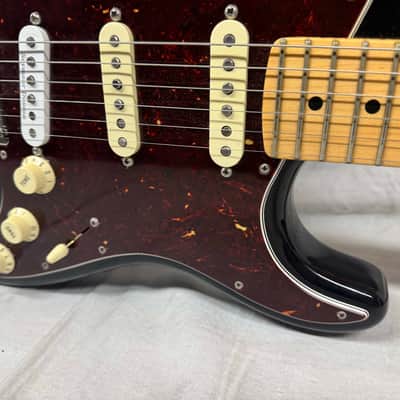 Fender American Professional Stratocaster HSS (modified to SSS) Shawbucker Guitar with Case 2016 - Black / Maple neck image 6