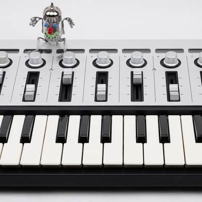 Korg MicroKONTROL MIDI Keyboard Controller + Top Zustand + OVP + Garantie image 8