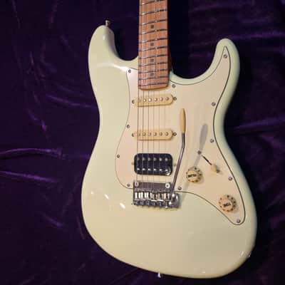 Jet Guitars JS-400 JS400 OW, HSS Ceramic pickups, solid basswood body, 22 frets roasted maple neck, 2 point tremolo Free Setup image 4