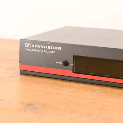 Sennheiser EM 100 G3 Receiver w/ SK 100 G2 Bodypack - A Range (NO PSU) CG010YY image 3