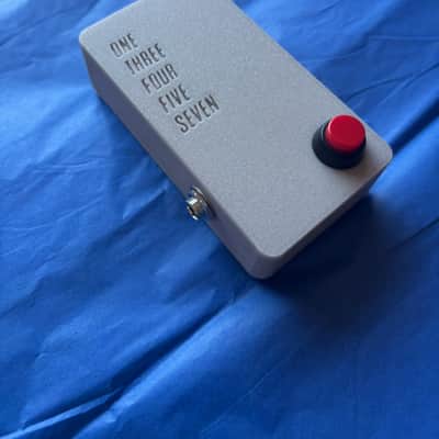 Super Midi Box Midi Metronome - Grey & Red image 3