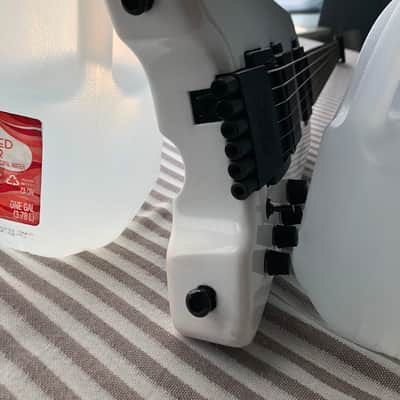 Steinberger Synapse ST-2FPA TranScale headless Baritone, gloss WHITE finish, OEM gig-bag with factory accessories image 10
