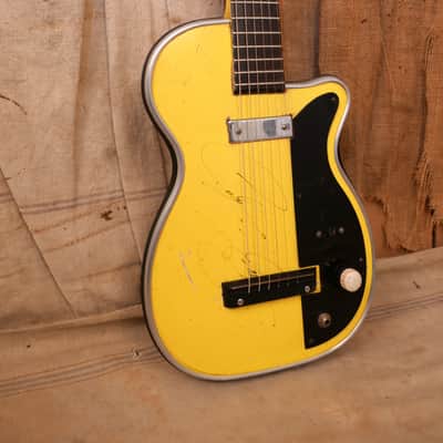 Harmony Silvertone Stratotone Newport 1950's Yellow image 5