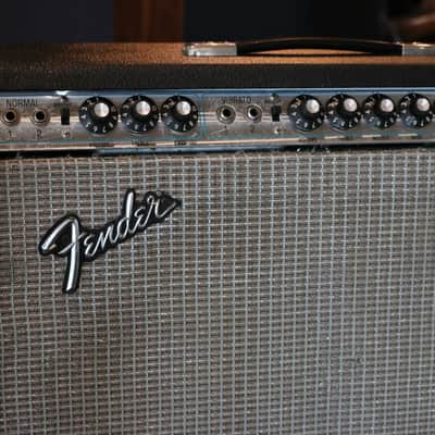 Fender Super Reverb 2-Channel 40-Watt 4x10" Guitar Combo 1970 - 1977 - Silverface image 2