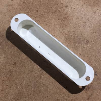 Vintage White Fender Duo Sonic Mustang Musicmaster Guitar Pickup Cover Old Relic image 6