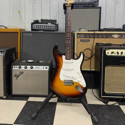 Fender MIM Standard Stratocaster with Rosewood Fretboard 2007 Brown Sunburst image 2