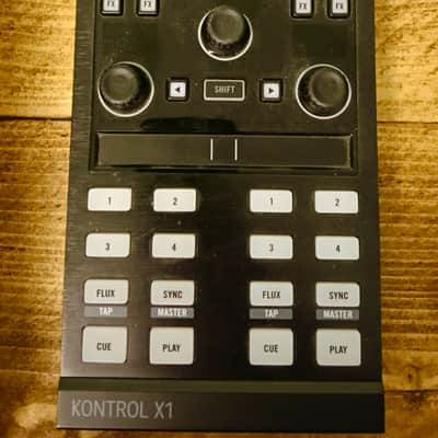 (2x) Native Instruments Traktor Control MK2 2021 image 2