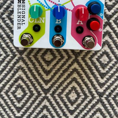Old Blood Noise Endeavors Signal Blender owned by Eric Cannata of Young the Giant image 2