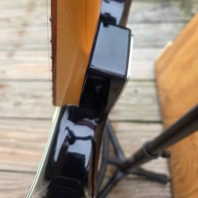 2018 Fender Classic player 60s stratocaster - Gloss polyurethane W/gig bag and extras image 3