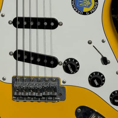 Fender Stratocaster International Color 1980 - a screamin Graffiti Yellow Ltd. Run Strat ! image 8