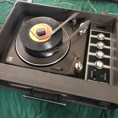 1970 Magnavox Port. Record Ch. Stereo - Fully Refurbished, Turntable image 1