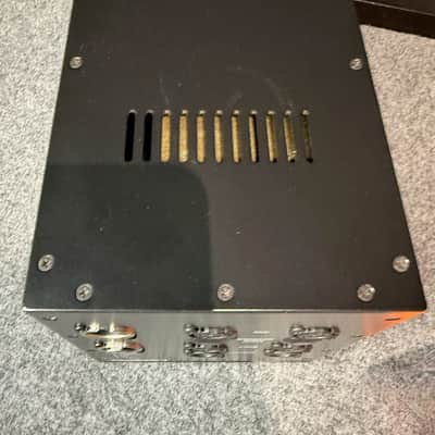 H2 Audio 2×0011 Modules + 002 Rack with Independent Output Level Controls image 3