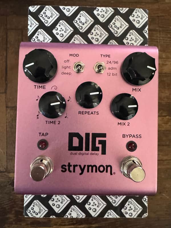 Strymon DIG Dual Digital Delay V2 2022 - Present - Pink image 1