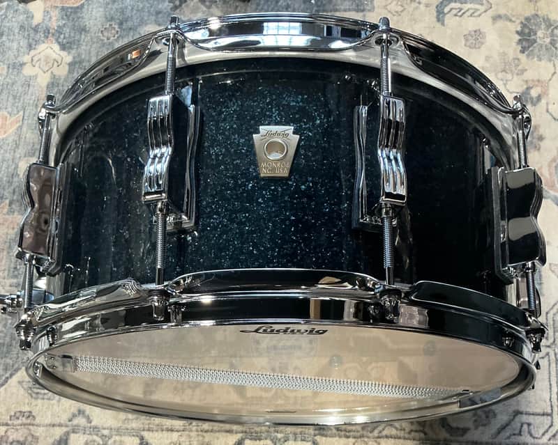 Ludwig Classic Maple Snare Drum - 6.5 inches x 14 inches, Hybrid Black Sparkle image 1