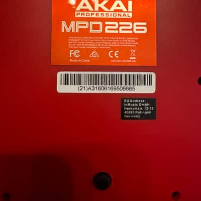 Akai MPD226 2015 - Present - Black image 3