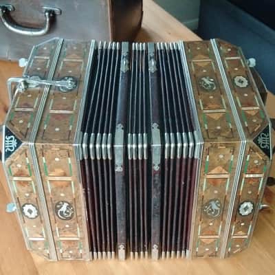 Scheffler Map Haustein Concertina Accordion (23+28 = 51 Buttons) with Carry Case image 3