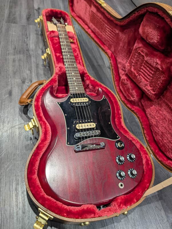 Gibson SG Special 2016 with Seymour Duncans and Hardcase