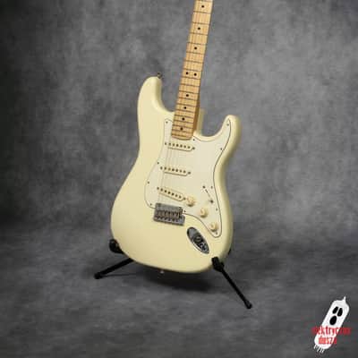 Fender Stratocaster American Professional Olympic White 2017 image 13