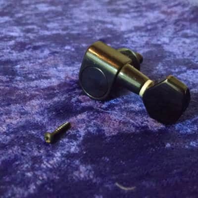 1980s Gotoh Tuner Right hand Black Single image 1