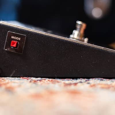 JHS Legends of Fuzz Crimson Guitar Effects Pedal image 4