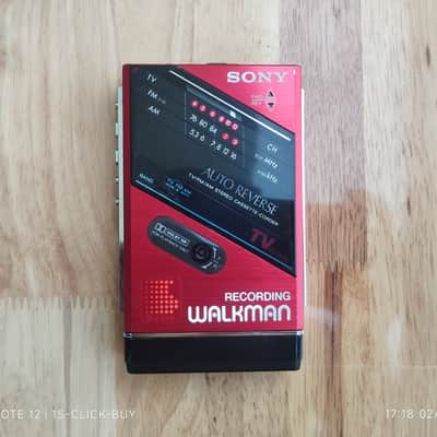 Sony WM F202 1986 - Sony Walkman recorder radio Cassette WM F202 red working image 1