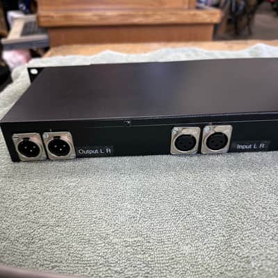 Pair of Neumann V476B Microphone Preamplifiers with Power Supply mounted in rack image 5