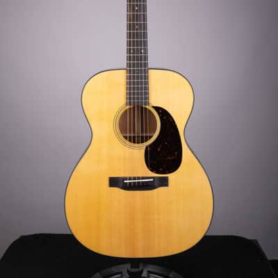 Martin 000-18 Standard Series Acoustic Guitar - Natural with Aging Toner image 2
