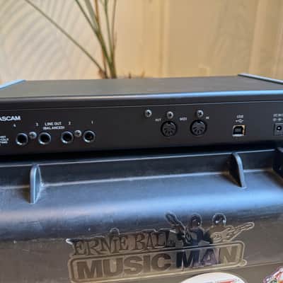 TASCAM US-4x4 USB 2.0 Audio Interface - MINT!! image 2