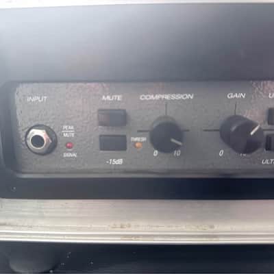 Ampeg SVT-7 PRO 1000-Watt Bass Amp Head 2010 - Present - Black image 3