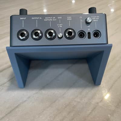 Blue Neural DSP Nano Cortex stand for display or use stabilizer elevation image 3