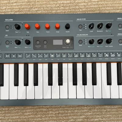 Arturia MiniFreak 37-Key 6-Voice Polyphonic Hybrid Synthesizer 2022 - Present - Black