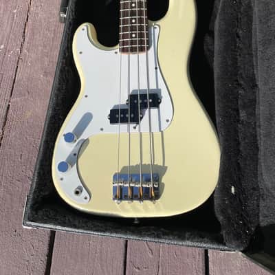 Fender Japan PB-331 Bass E-serial Left-Handed 1984 Vintage White image 3