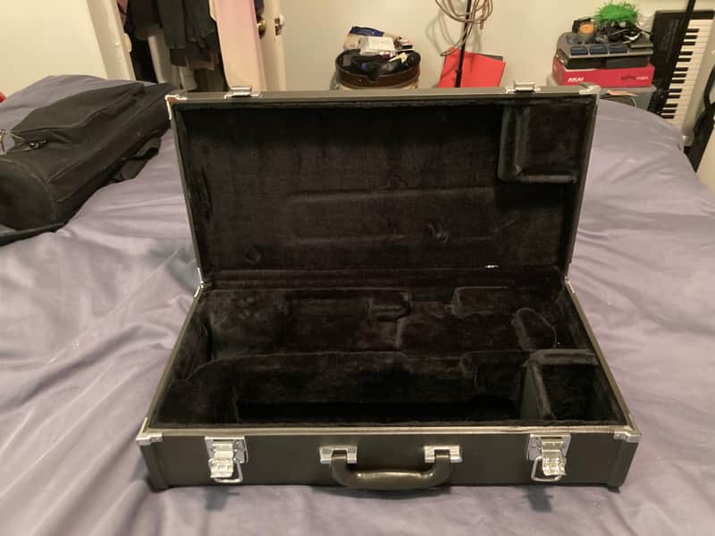 Yamaha Hard case 2015-2025 - Dark image 1