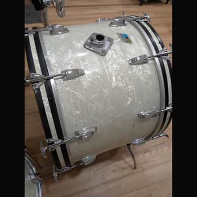 Ludwig Classic Maple Fab Outfit 9x13 / 16x16 / 14x22" Drum Set image 12