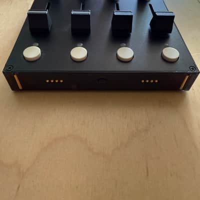 Intech Studio Grid PBF4 series 2 imagen 2