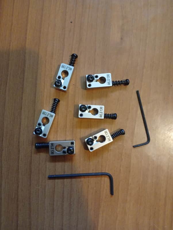 Wilkinson WLS130/S Locking Steel Saddles image 1