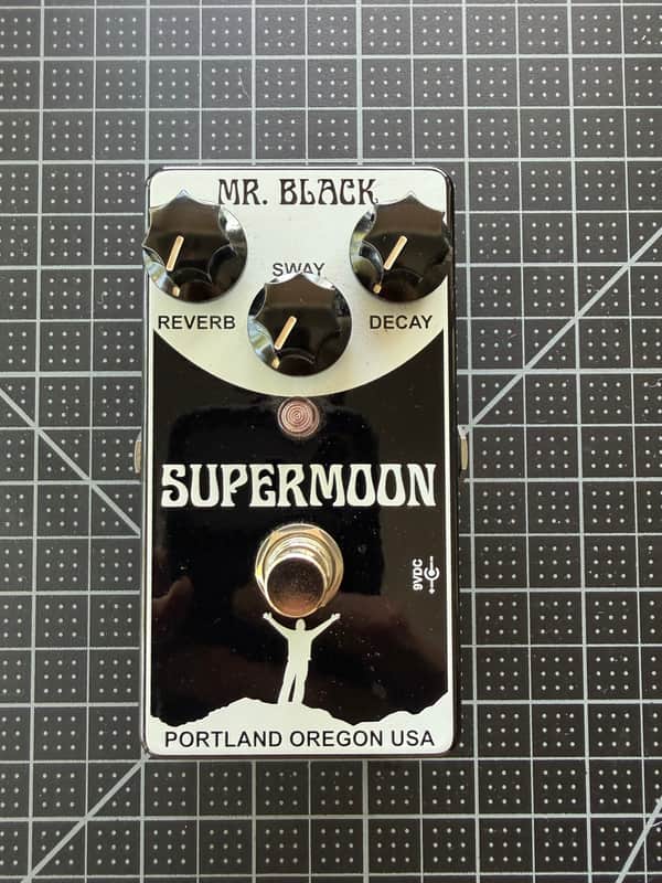 Mr. Black Supermoon