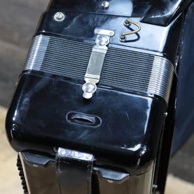 Titano Model Virtuoso 120-Bass 41-Key 11-Treble Switch Piano Accordion w/Case image 18