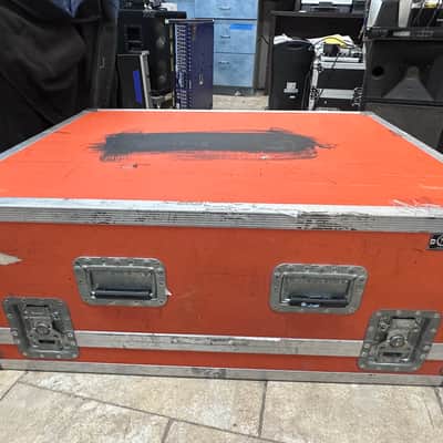 Yamaha LS9-32 32-Input Digital Mixing Console in Calzone Roadcase w/Wheels #7310 image 11