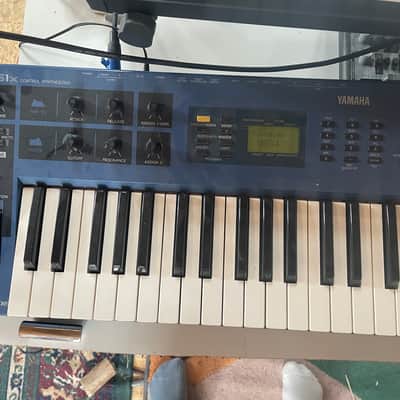 Yamaha CS1x Control Synthesizer 1996 - Blue