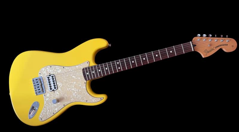 2002 Original Fender Tom Delonge Stratocaster Graffiti Yellow Vintage Electric