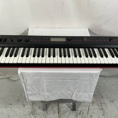 Korg KROSS 61-Key Music Workstation 2010s - Black