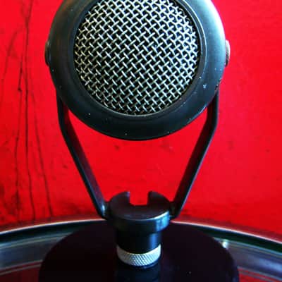 Vintage 1950's Turner 999 / U9S / 99 dynamic microphone w desk stand display image 3