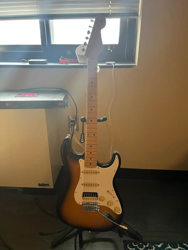 Fender JV Modified '50s Stratocaster HSS 2022 - 2024 - 2-Tone Sunburst