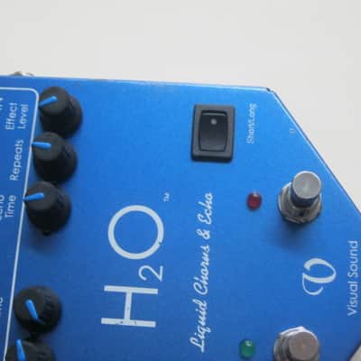 used Visual Sound H2O V1 (with cursive V) Liquid Chorus & Echo early 2000s + battery, strings, and a new set of rubber FEET (NO box / NO paperwork) image 4