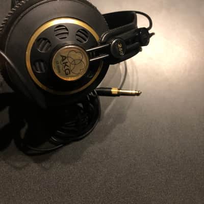 AKG K240 - Black and Gold image 2