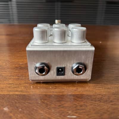 Origin Effects Cali76 Compact Deluxe Compressor Limited Edition - 10th Anniversary 2022 - Laser Engraved Silver image 4