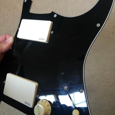 Immagine EMG KH21 Kirk Hammett HH Pre-Wired Loaded Pickguard (Custom Color) - 3