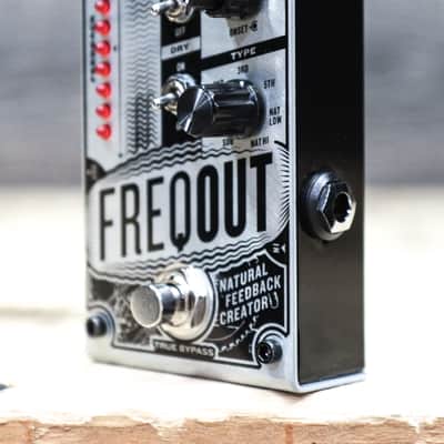 DigiTech FreqOut Natural Feedback Creator 7-Harmonic Feedback Types Effect Pedal Bild 2