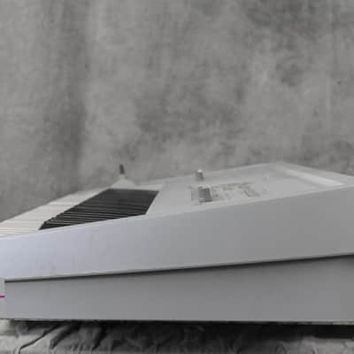 KORG TRITON 61-Key Music Workstation Synthesizer in Very Good condition image 12
